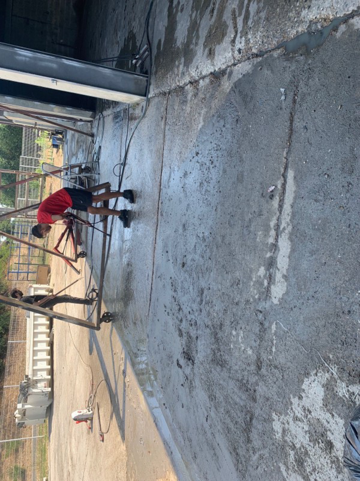 nettoyage et remise en état d'un hangar à villenave d'ornon proche bordeaux