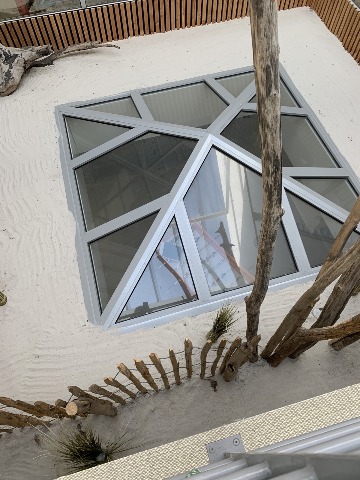 Entretien écologique des surfaces vitrées tertiaires à Bruges (Bordeaux)