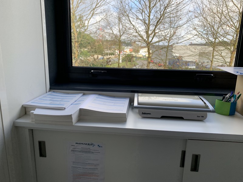 Nettoyage de vitres dans des bureaux ou locaux professionnels à Pessac proche Bordeaux