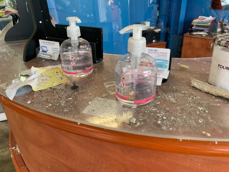 Entreprise de nettoyage spécialisée dans la remise en état de locaux professionnels après intempéries à Blanquefort près de Bordeaux 